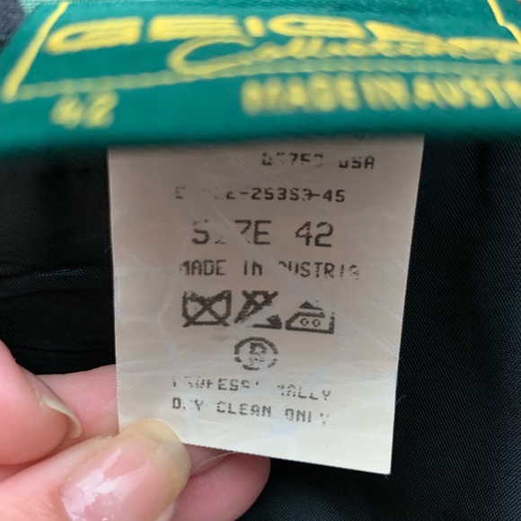 COPY - Geiger Collections Austria Women’s Pleated Skirt - Picture 5 of 11